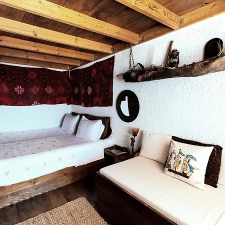 Maison d'hôtes Epavlis à Mirsini  Extérieur photo